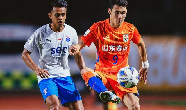 亚眠门将神勇发挥多次扑救零封对手取胜