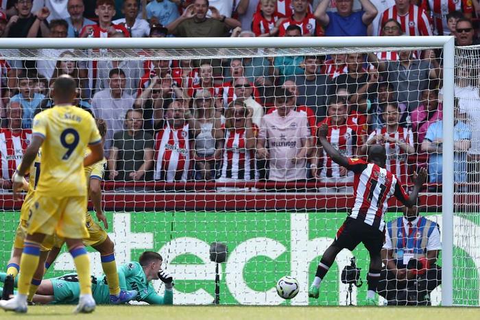 水晶宫高空轰炸得手,主场击败布伦特福德取三分  水晶宫高空轰炸得手,主场击败布伦特福德取三分